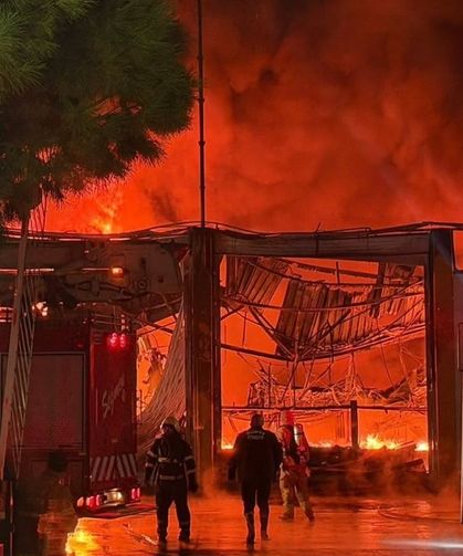 Manisa OSB'deki yangın kontrol altına alındı