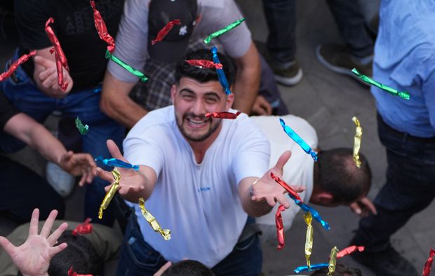 Manisa'da 485'inci kez mesir macunu halka saçıldı