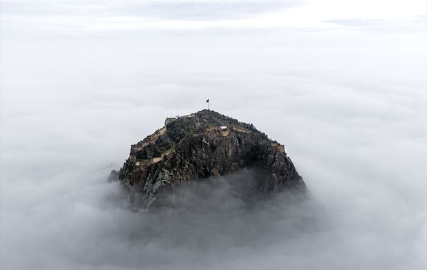 Uşak'ın komşusu Afyonkarahisar'daki kalede sis nedeniyle tarihi drama filmi çekilebilir!