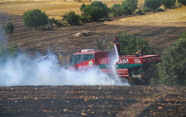 Uşak Eskisaray'da çıkan yangın kontrol altına alındı