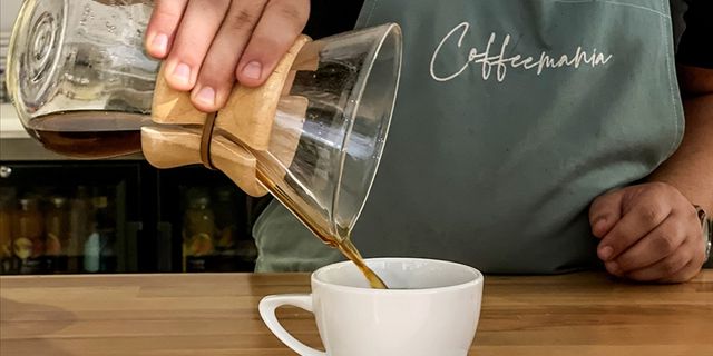 Kahve tüketenler daha fazla adım atıp, daha az uyuyor