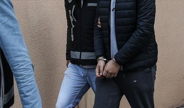 İzmir'de FETÖ'nün mahrem yapılanmasına operasyon 6 gözaltı!