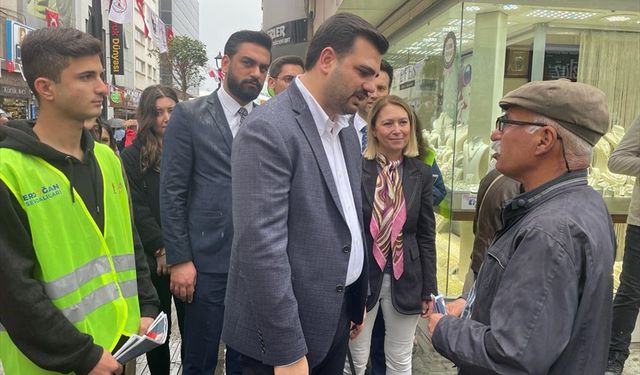 AK Partili İnan, CHP'nin kalesi İzmir'de konuştu: İzmir'in sorunları akıllarına gelmiyor