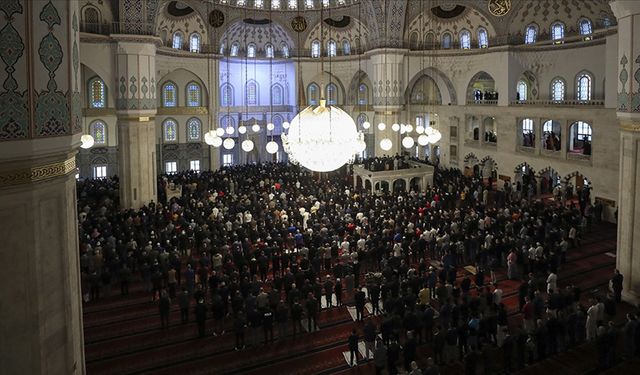 Uşak, Kütahya, Afyonkarahisar, Manisa, Denizli, Aydın ve Muğla'da Bayram namazı saatleri !