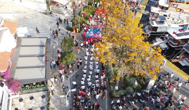 Muğla ve ilçelerinde fener alayı ile konser düzenlendi