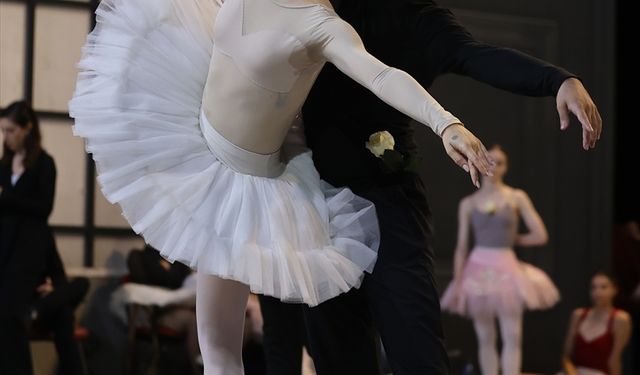 İzmir'de 13-19 Ekim'de tarihleri arasında sanat şöleni!