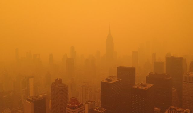 Kanada'dan yangının dumanları  New York'u etkisi altına aldı