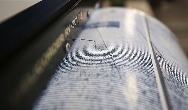 İstanbul'da 3 saatte 47 deprem oldu!