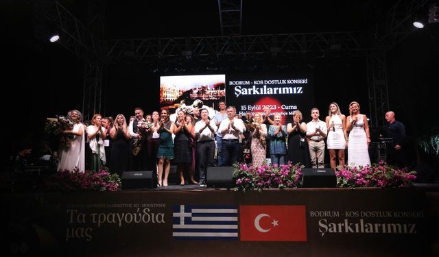 Türk ve Yunan sanatçılar Bodrum'da "dostluk ve kardeşlik" konseri verdi
