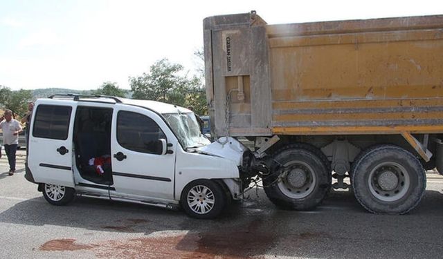 Kula'daki trafik kazasında 7 kişi yaralandı