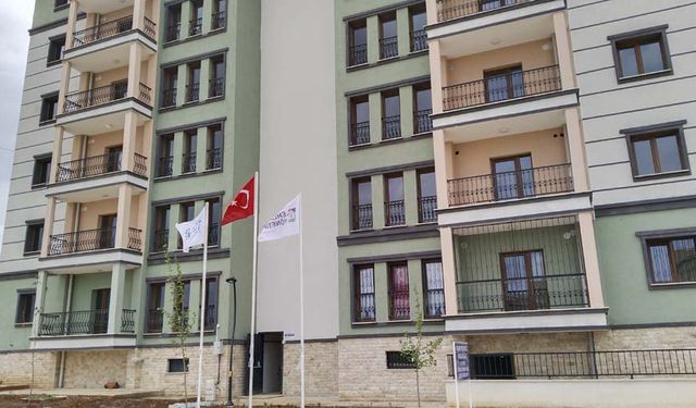 Sağlam konut inşa eden TOKİ, Uşak'ta 6 bin 320 konut inşa etti
