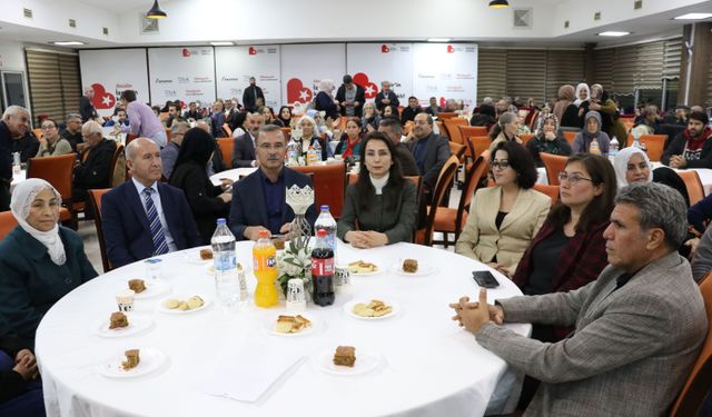 HEDEP Eş Genel Başkanı Oruç, İzmir'de "Halk Buluşması"na katıldı