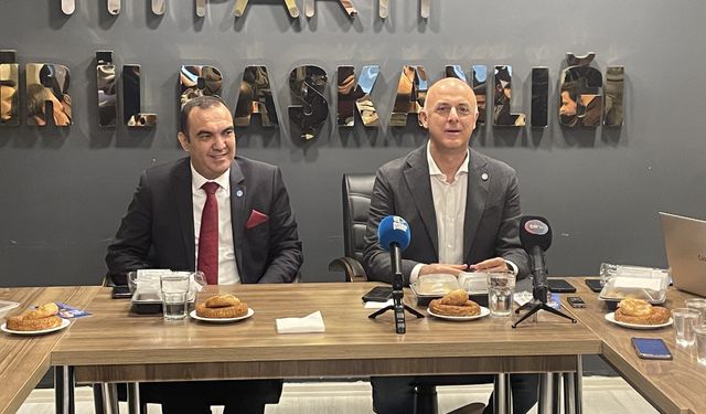 İYİ Parti Başkan adayı Özlale, gazetecilerle buluştu