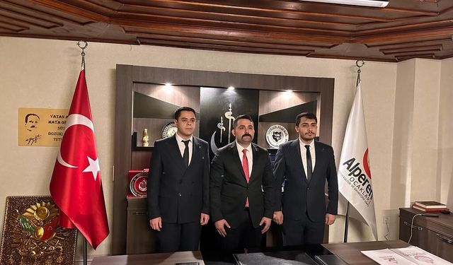 Canpulat: Siyaseti, Ocakçılarla değil parasıyla yapanlardan her zaman şikayet ettik