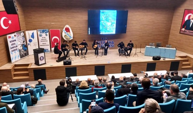 Kütahya'da "14. Uluslararası Hisarlı Ahmet Sempozyumu" tanıtım toplantısı ve konseri düzenlendi