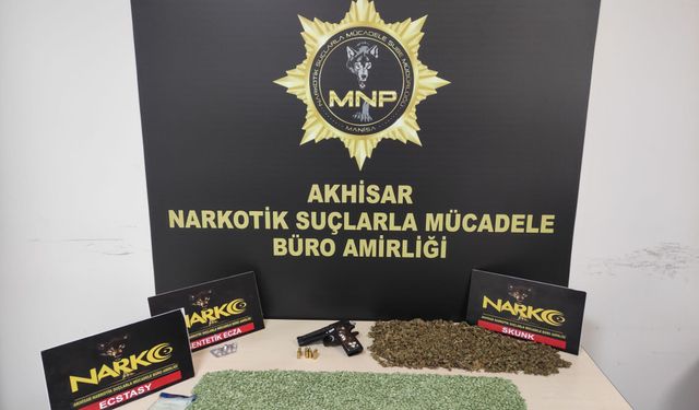 Manisa'da 4 kişi uyuşturucu operasyonunda yakalandı