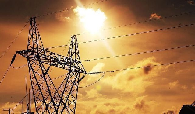 Uşak'ta Elektrik Onarım Çalışmaları