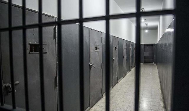 Afyonkarahisar'da yurda giriş yasağı bulunan şüpheli yakalandı