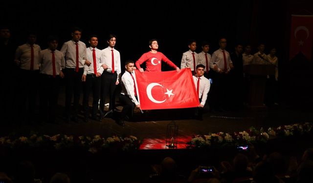 Uşak AKM'de Mehmet Akif Ersoy'u Anma Programı Düzelendi