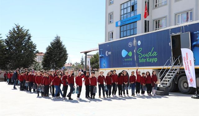 “Su- Çocuk Buluşması” Kapsamında Türkiye'yi Gezen Tır Uşak'ta
