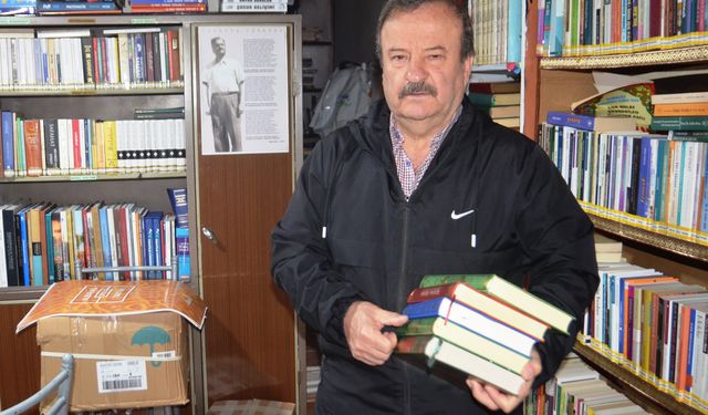 Emekli kütüphaneciden okul kütüphanelerine Kur'an-ı Kerim desteği