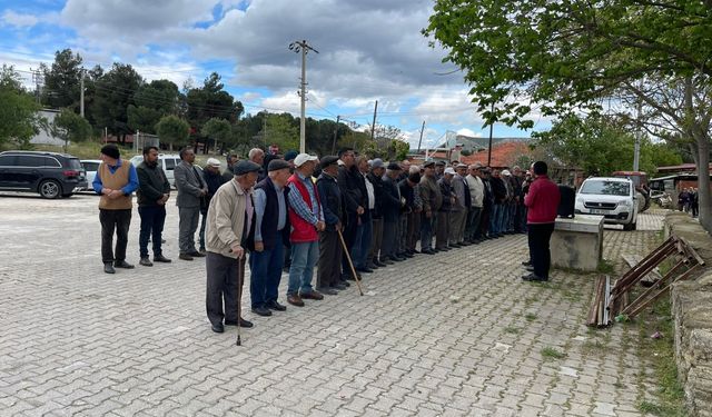 Yenişehir köyü sakinleri yağmur duasını çıktı