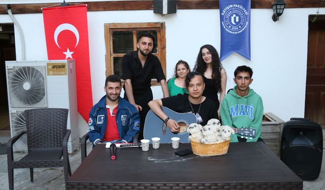 Uşak Üniversitesi Öğrencilerinden Sınav Stresine Destek