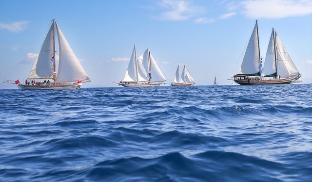 Bodrum'da tekneler "Kazanmaya Yelken Aç" temasıyla maviliklere yelken açıyor