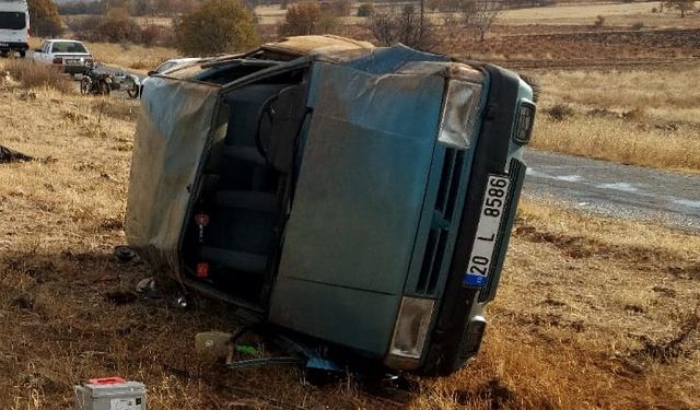 Denizli'de devrilen otomobildeki 1 kişi öldü, 1 kişi yaralandı