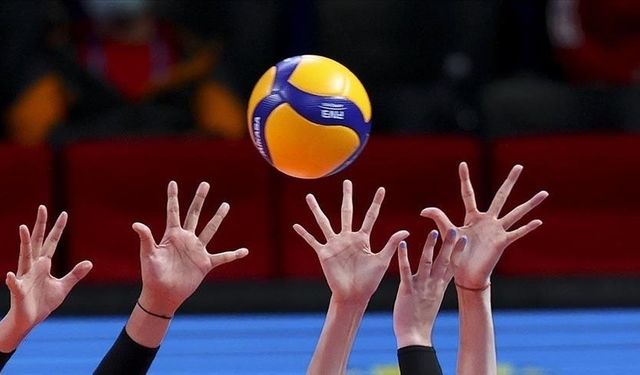 Aras Kargo Kadın Voleybol Takımı üç oyuncusu ile yolları ayrdı