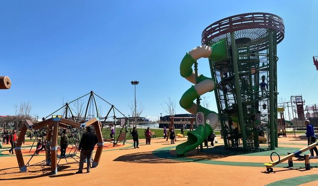 Uşak'ta 23 Nisan günü Çocuk Kent'e ücretsiz servisler kalkacak!