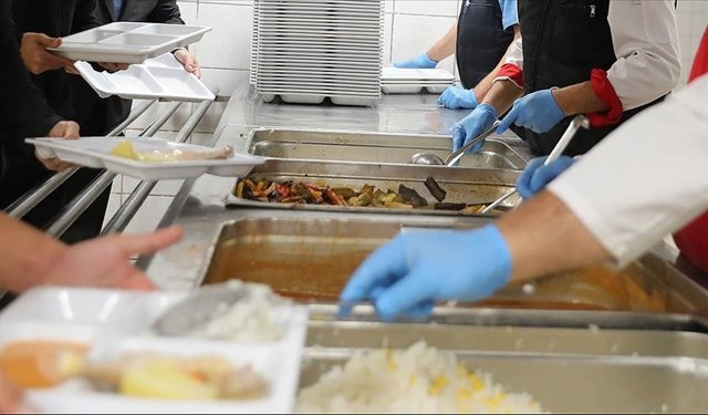 Uşak Tıp Fakültesi'nde yemek ve organizasyon işleri konuşuldu!