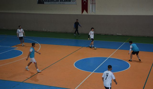 Manisa'da futsal turnuvası başladı