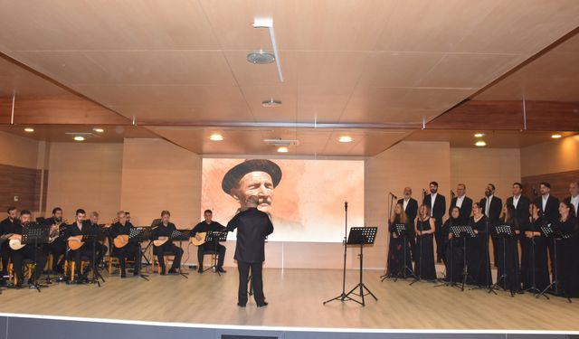 Aydın'da Aşık Veysel konseri düzenlendi
