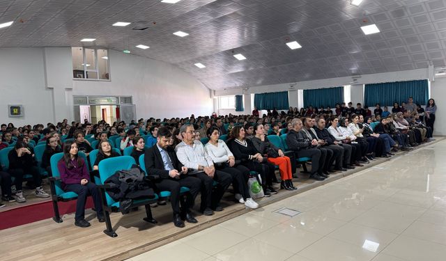 Afyonkarahisar'da Şehitleri Anma Günü ve Çanakkale Deniz Zaferi töreni yapıldı