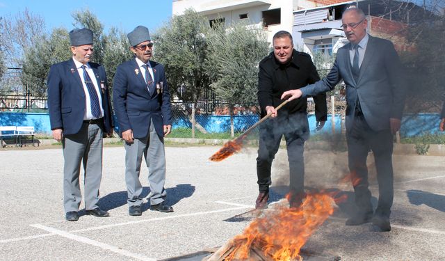 İzmir'in ilçesinde Nevruza kutlandı