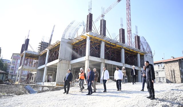Uşak'ta bir süredir inşaatı duran hastane yapımına tekrar başlandı!