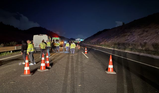 Aliağa'da minibüs devrildi; 1 ölü, 10 yaralı !