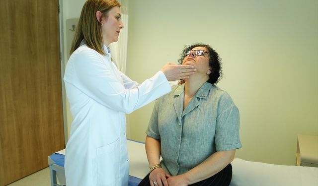 10 yıl boyunca migren, vertigo ve fibromiyalji ile mücadele eden kadın sağlığına kavuştu