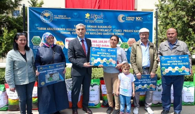 Uşak'ta 1475 çiftçiye tohum, fide ve sera naylonu desteği