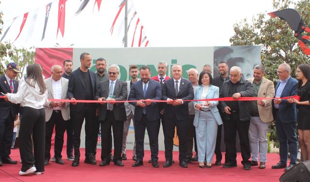 Ödemiş'te Tarım Hayvancılık Makinaları, Teknolojileri ve Yem Fuarı açıldı