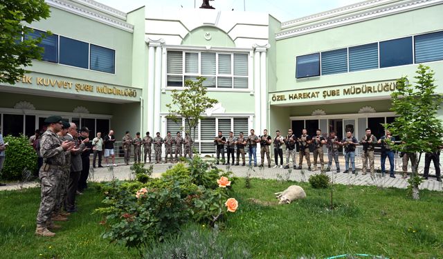 Manisa'dan Özel harekat polisleri, Barış Pınarı Harekatı bölgesine uğurlandı