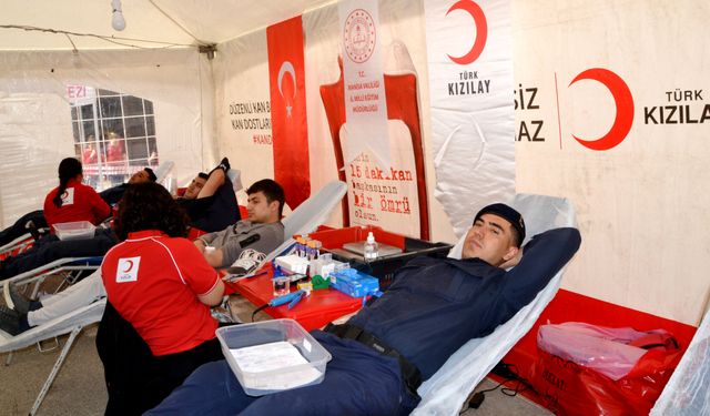 Manisa'da kan bağışı kampanyası düzenlendi