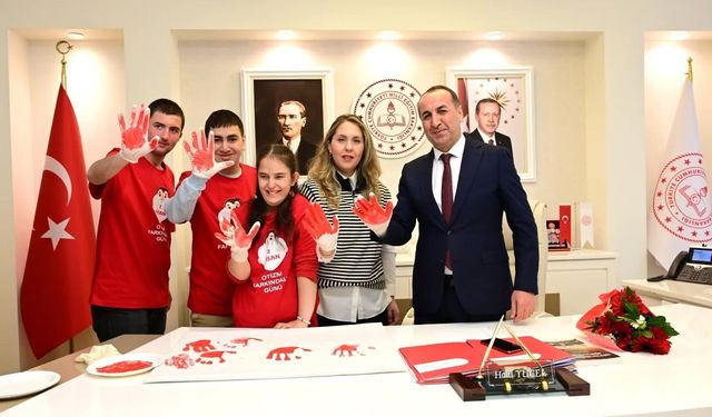 Uşak Vala Gedik Özel Meslek Okulu, özel gereksinimli bireyleri üretime ve topluma kazandırıyor