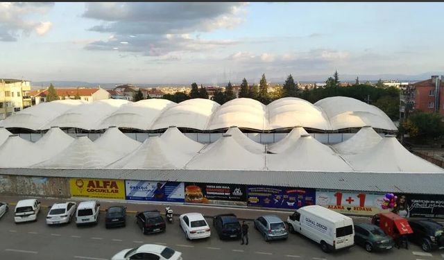 Uşak Sigorta Pazarı'nın kapatılıp, yerine AVM kıvamında iş merkezi yapılması gündemde!