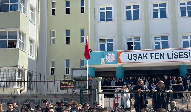 Uşak Fen Lisesi ve ŞAKAL'da görevleri sonlandırılan öğretmenlere destek