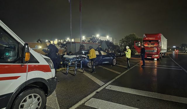 İzmir'de şarampole otomobil devrildi, sürücü yaralandı!