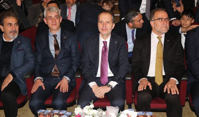 Fatih Erbakan, Kütahya'da partisinin il kongresine katıldı
