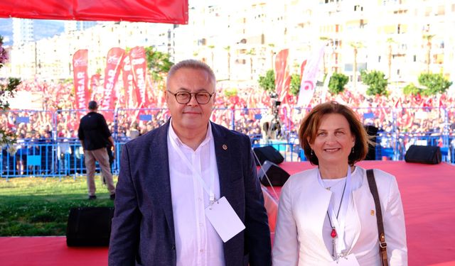 CHP Uşak Milletvekili Ali Karaoba, İzmir Gündoğan mitingine katıldı