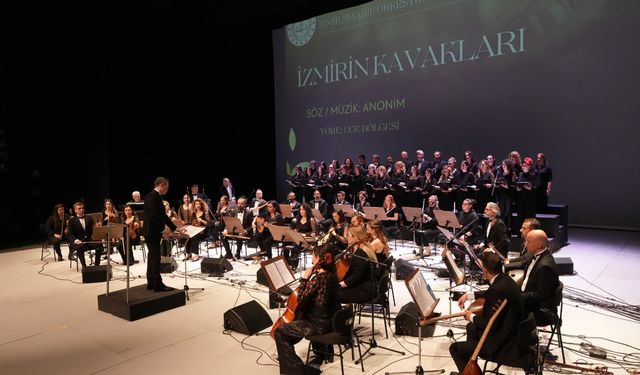 Bornova'da Maarif Orkestrası ve Halk Dansları Topluluğu sahne aldı